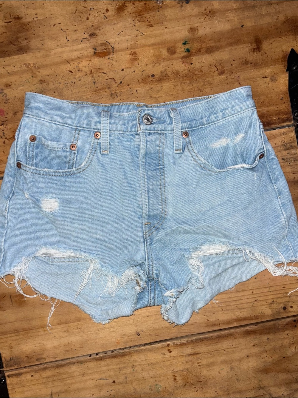 Levi’s 501 Original Button Fly Distressed Denim Shorts Women’s W27 Light Wash